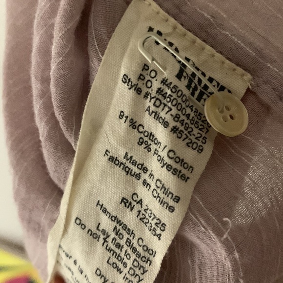 Aritzia Wilfred Free boyfriend button up. - Picture 7 of 7